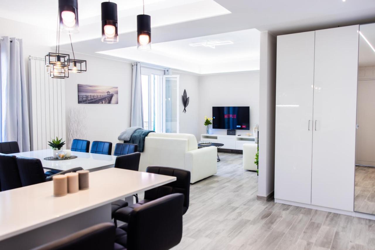 H11 Luxury Sanremo Centro - Elegante - Casino Apartment Luaran gambar
