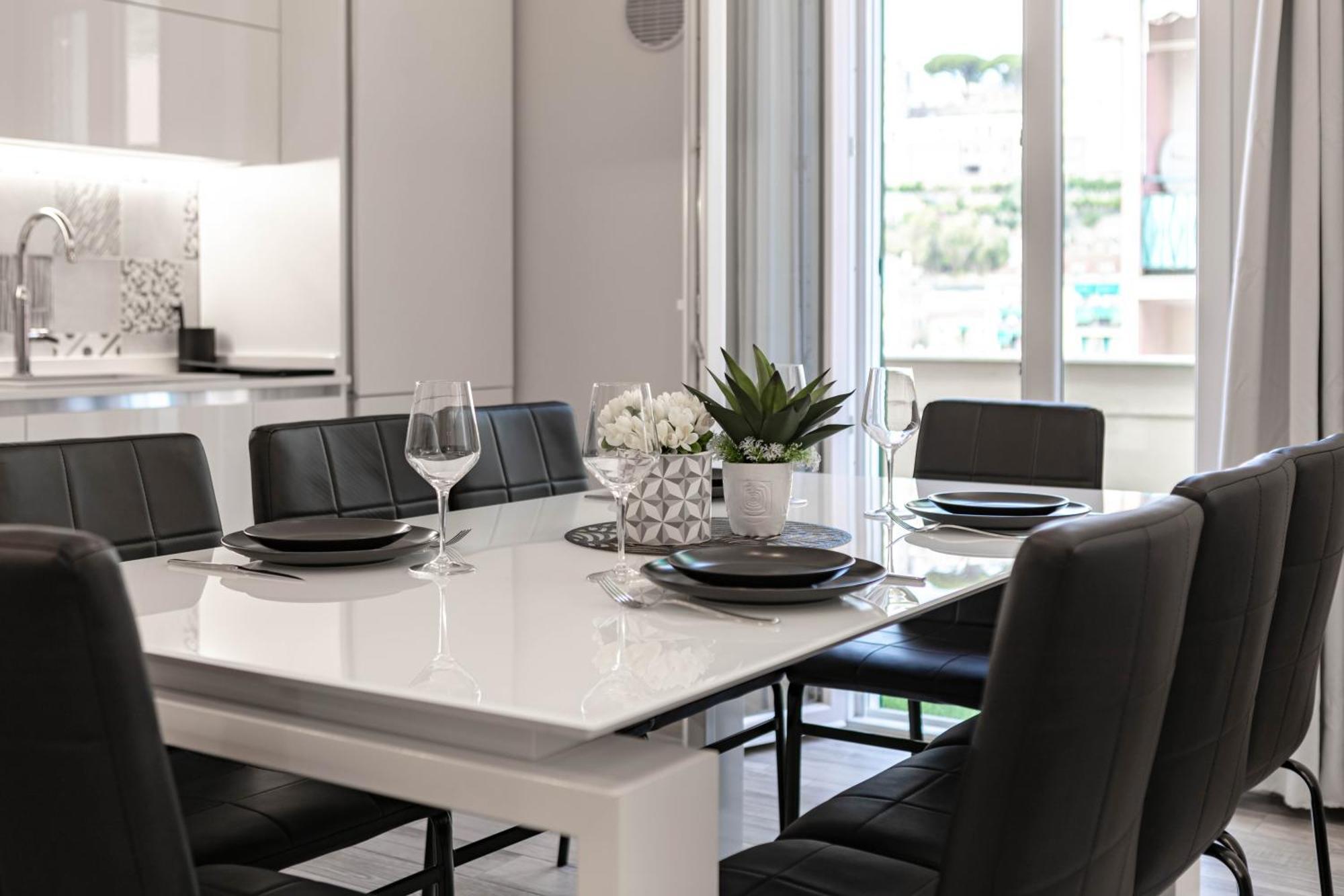 H11 Luxury Sanremo Centro - Elegante - Casino Apartment Luaran gambar